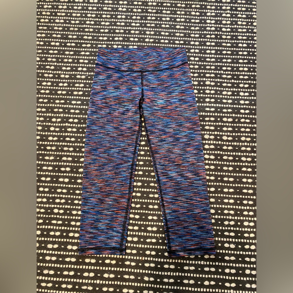 Live love dream women’s cropped small leggings